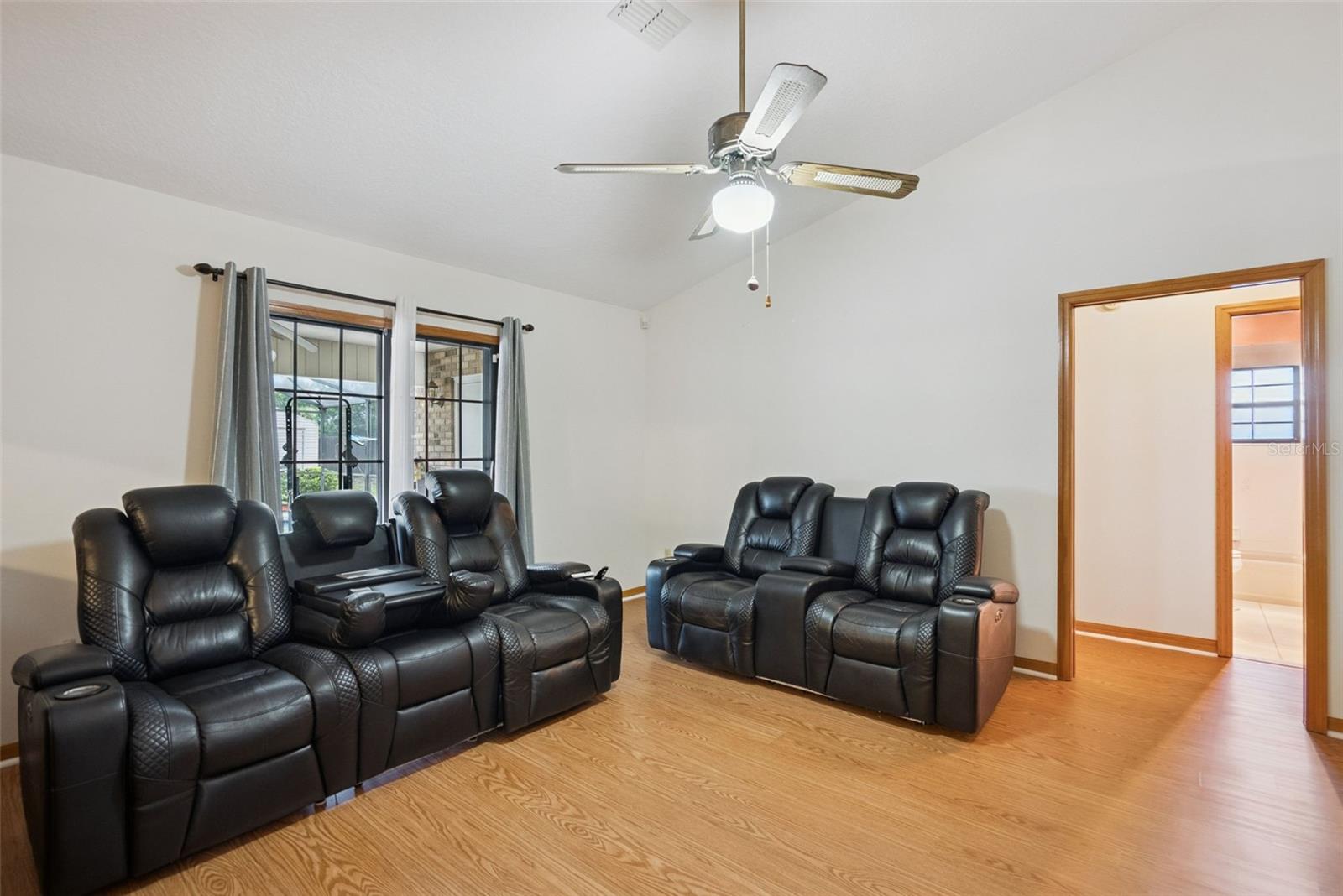 1302 Lydia Dr Property Photo 11