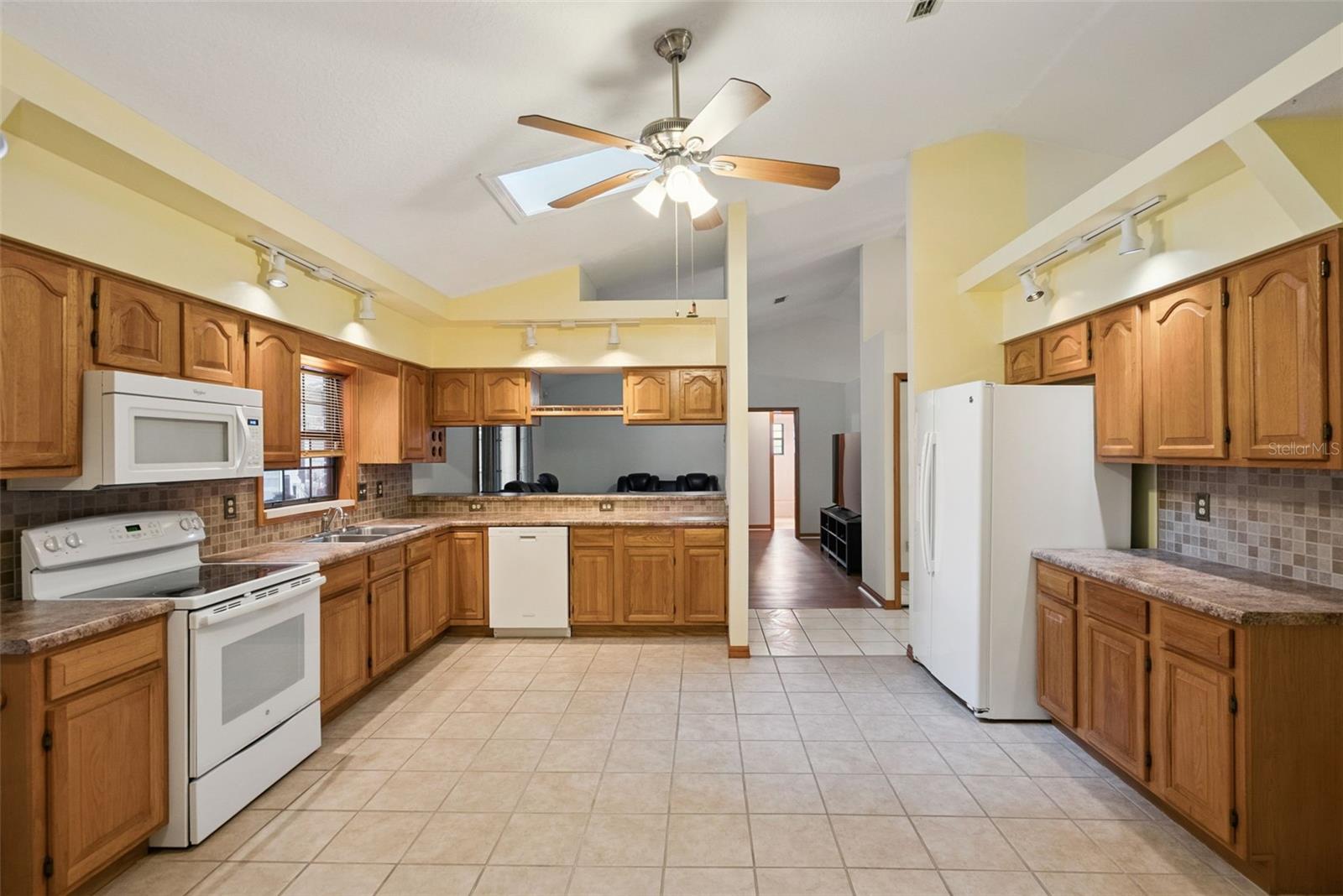 1302 Lydia Dr Property Photo 17