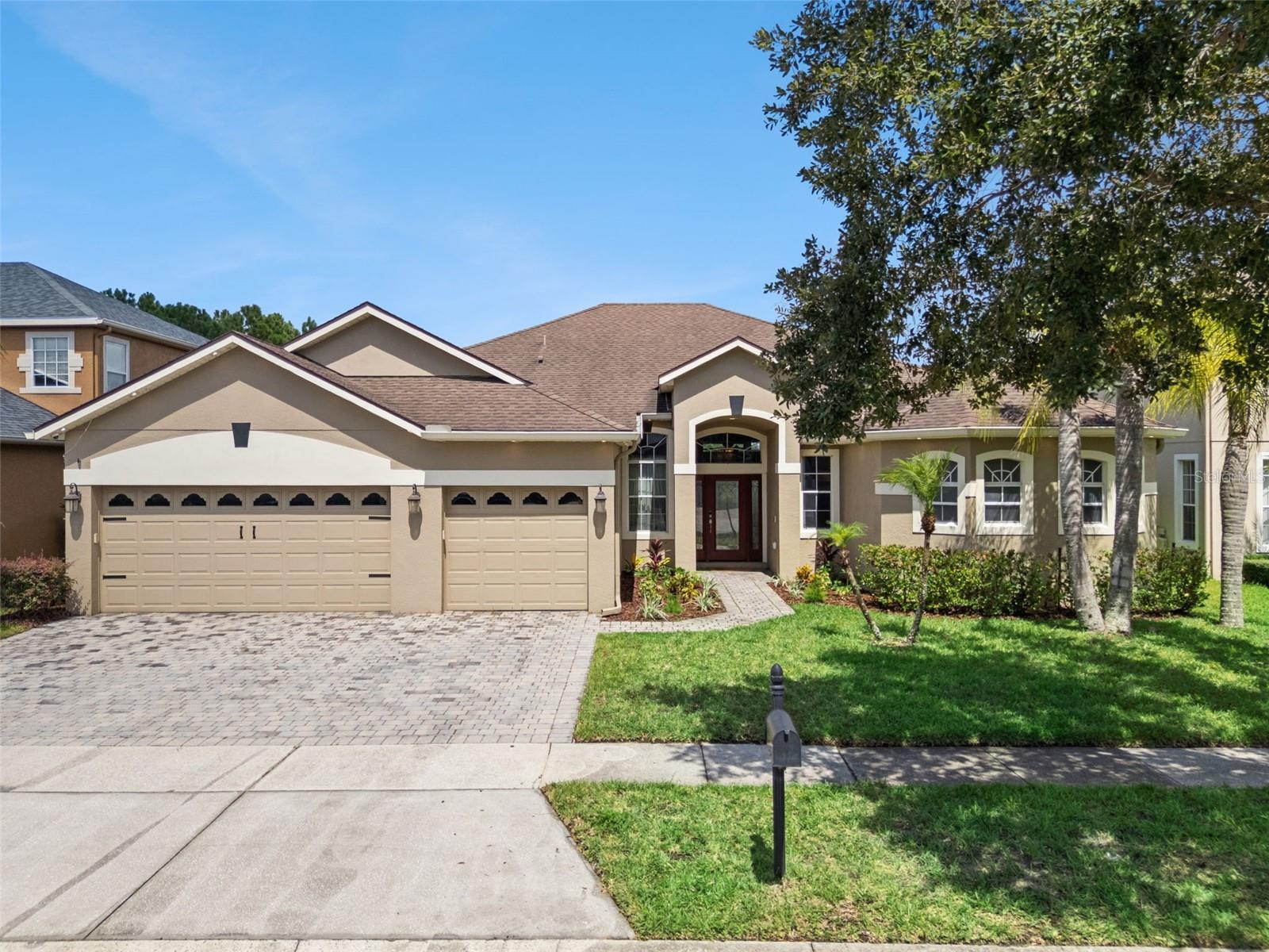 3149 Curving Oaks Way Property Photo 1