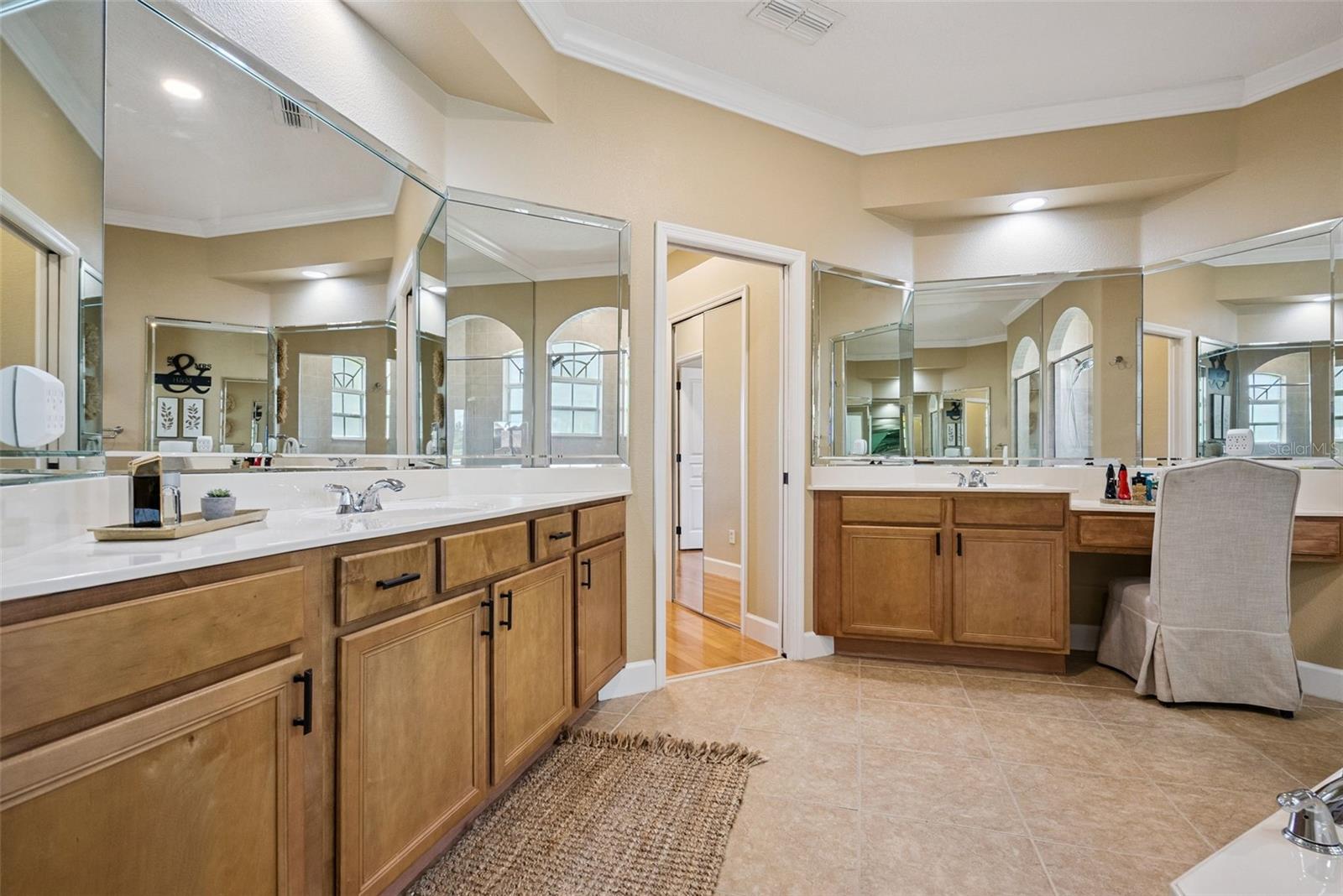 3149 Curving Oaks Way Property Photo 12