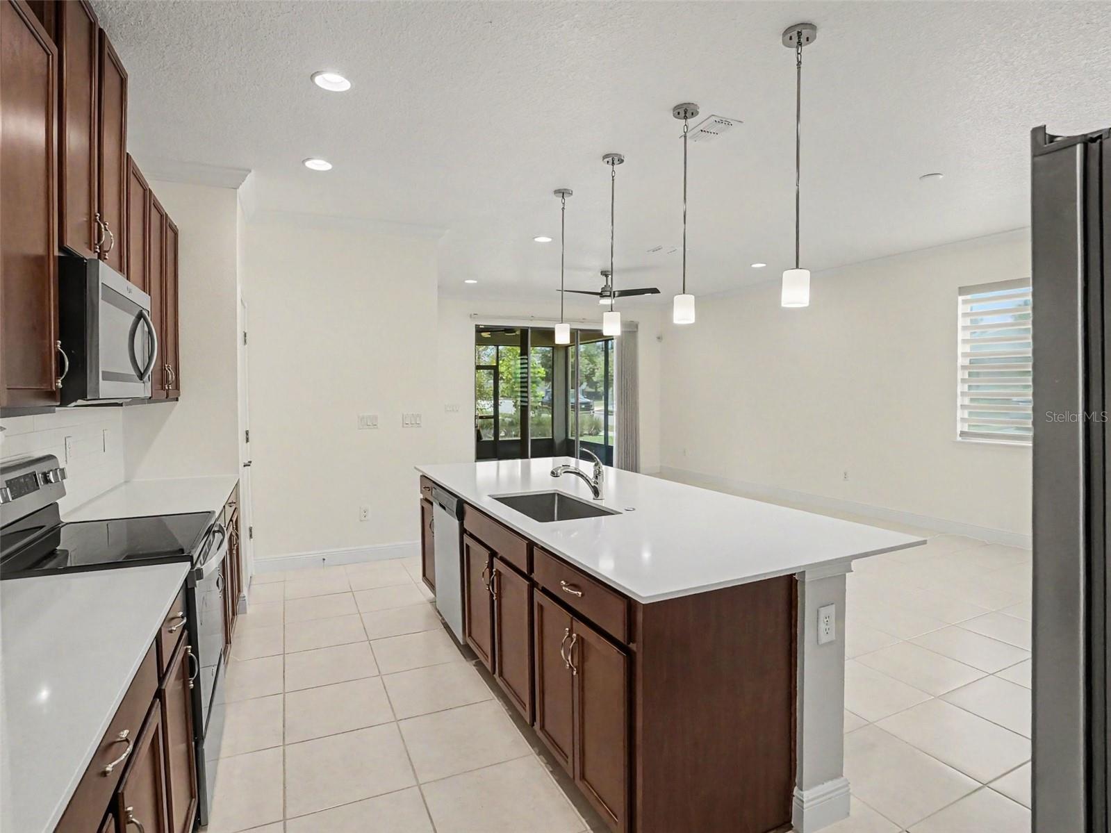 3128 Songbird Cir Property Photo 10