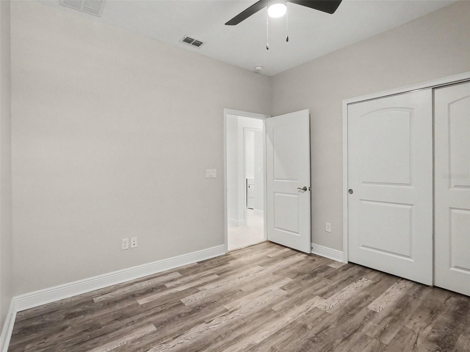 3128 Songbird Cir Property Photo 23