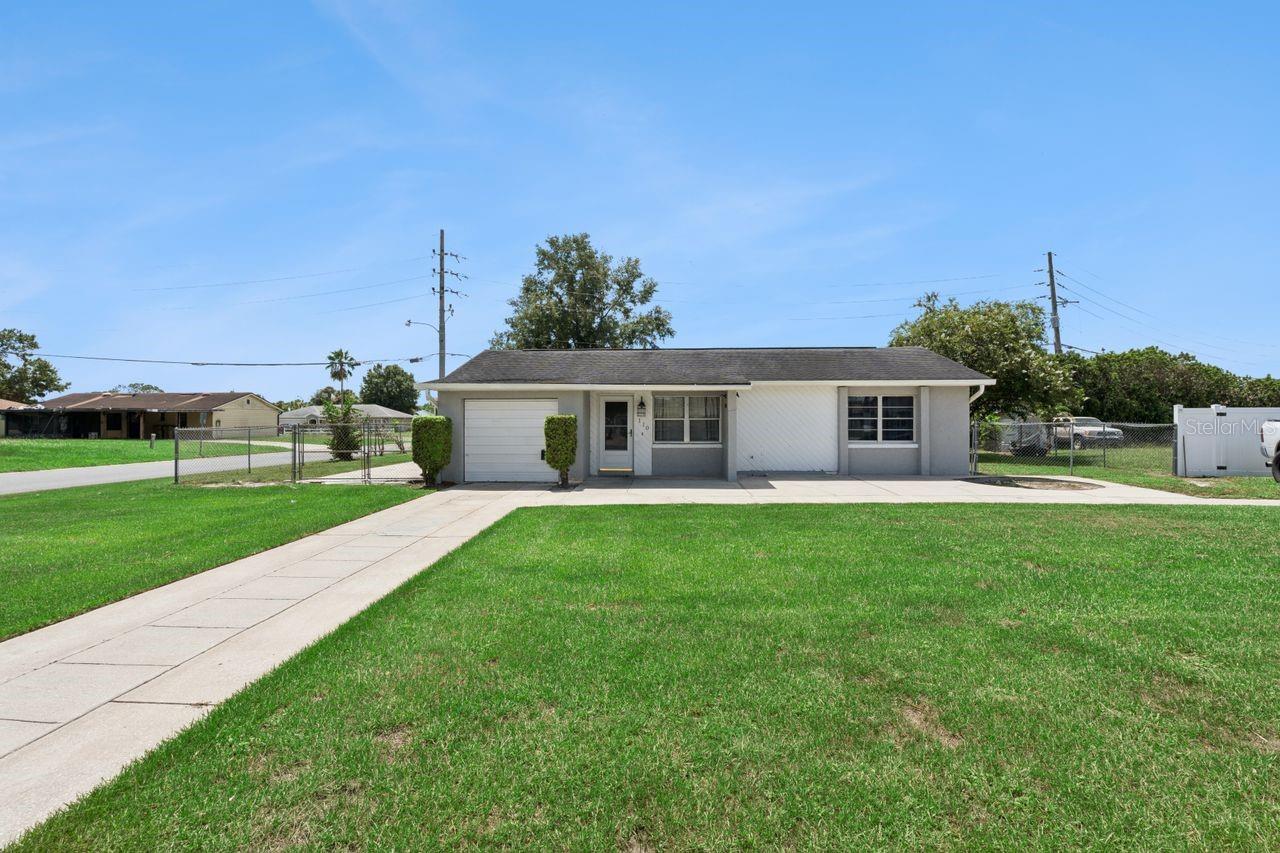 110 Tangerine Ct Property Photo 1