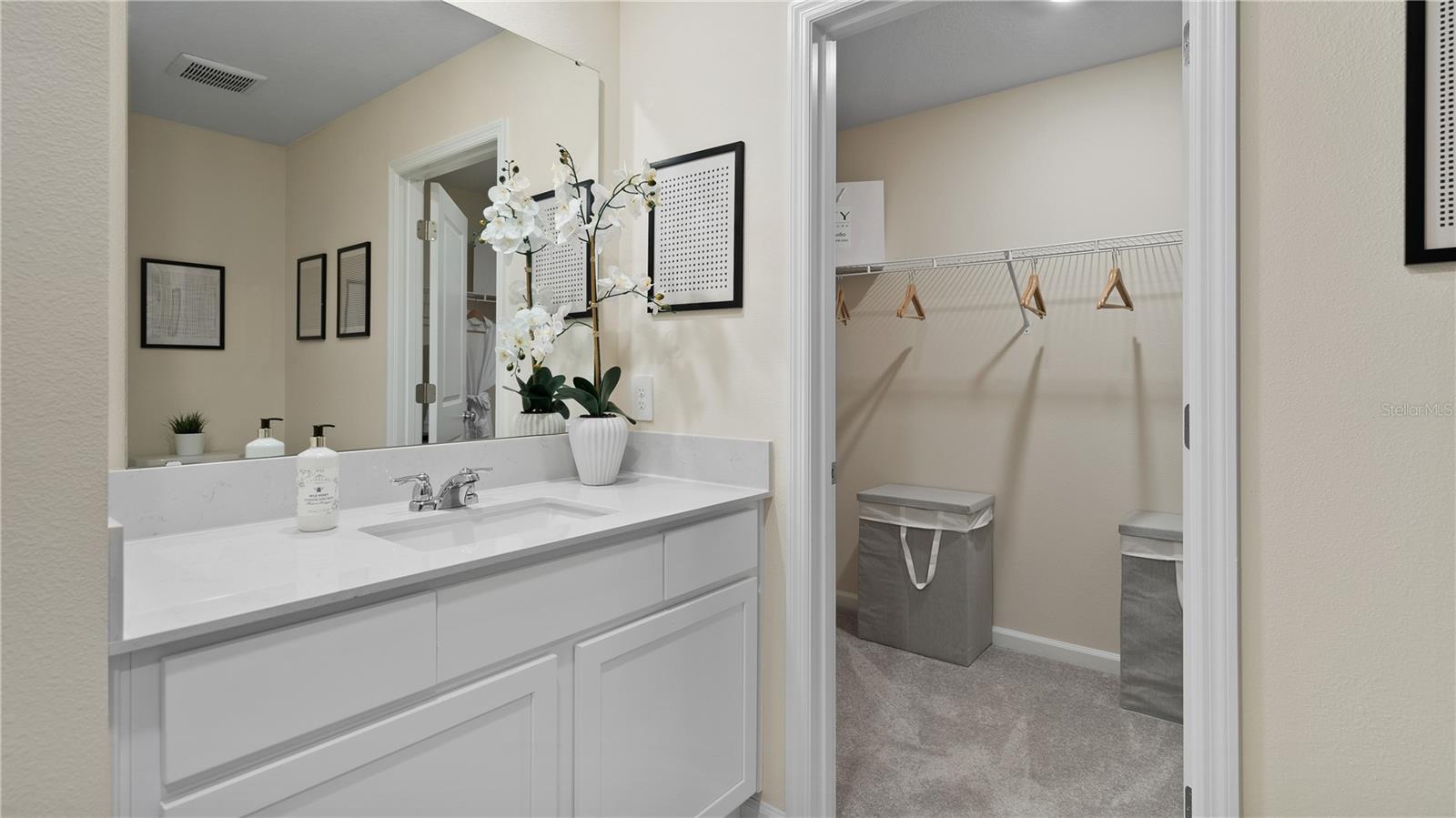1564 Willow Garden Loop Property Photo 15