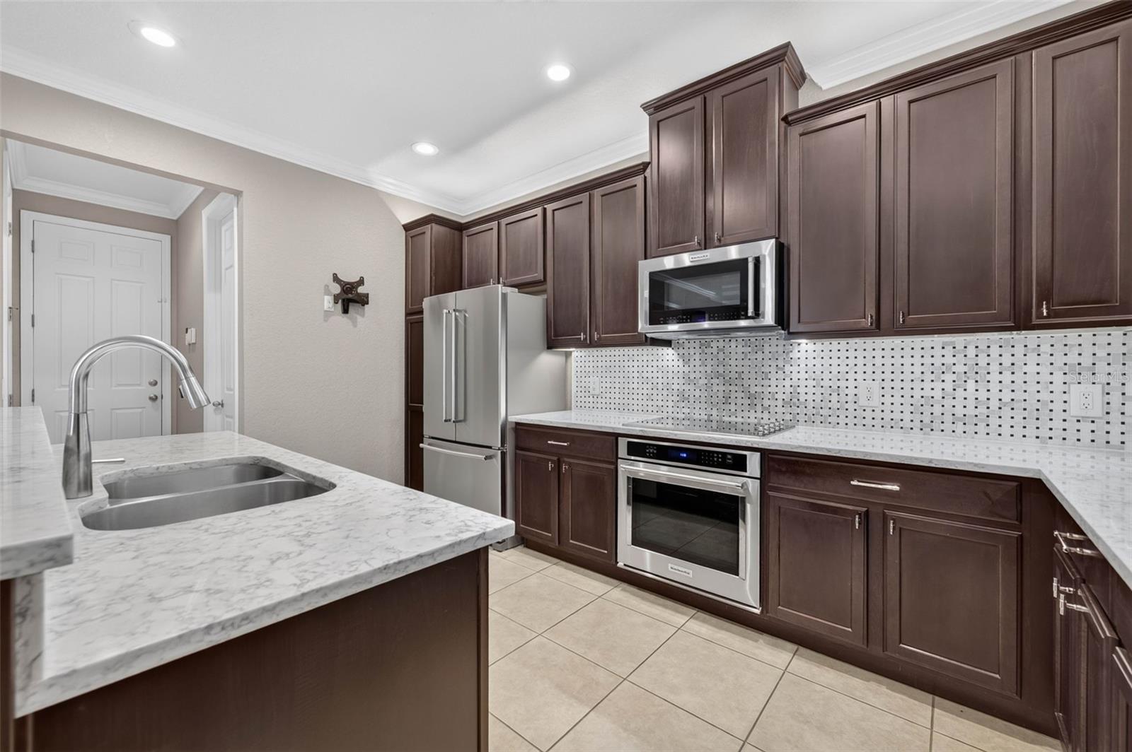 8880 Della Scala Cir Property Photo 12