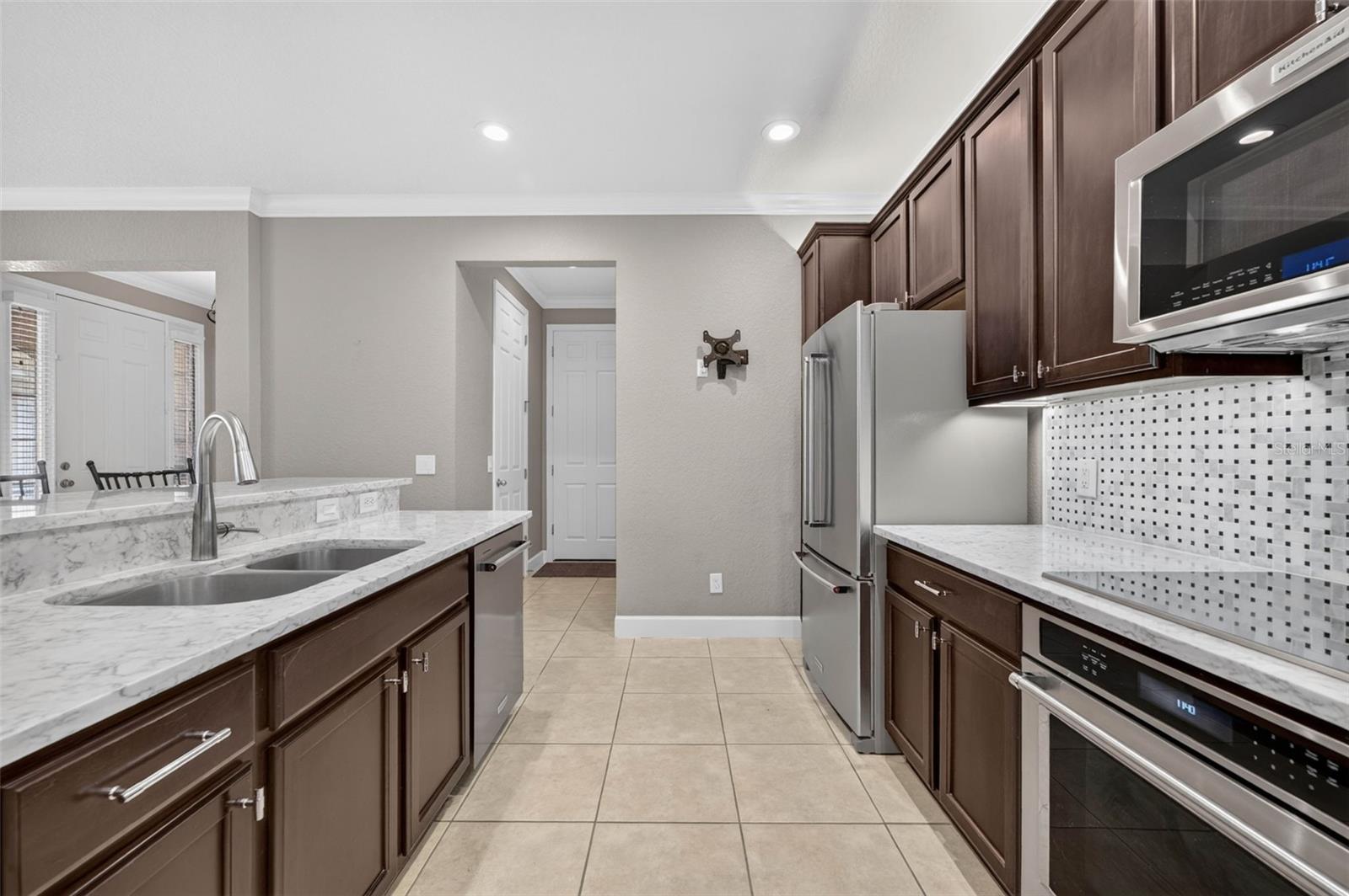 8880 Della Scala Cir Property Photo 13