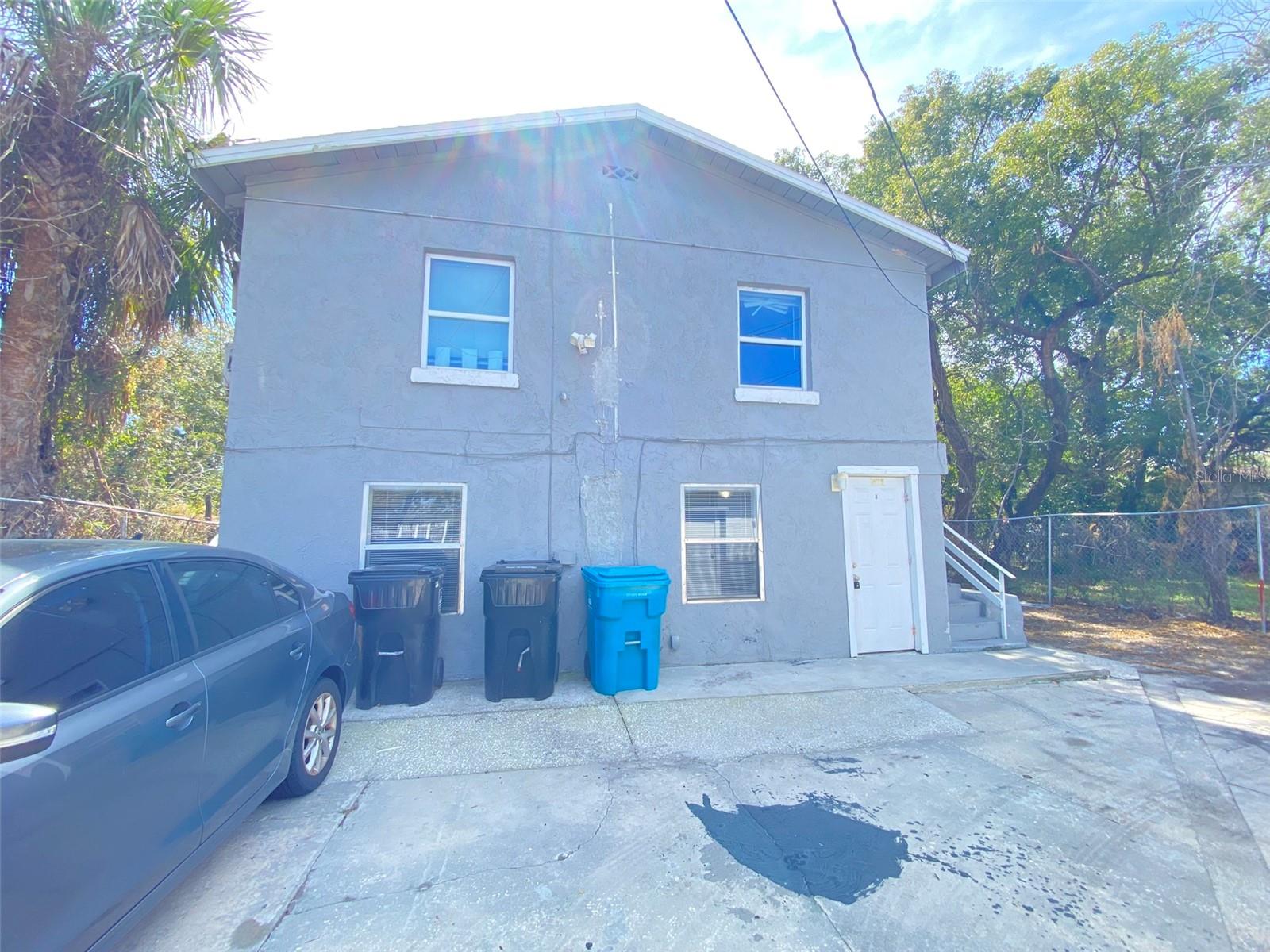 812 W LIVINGSTON ST #B Property Photo 1