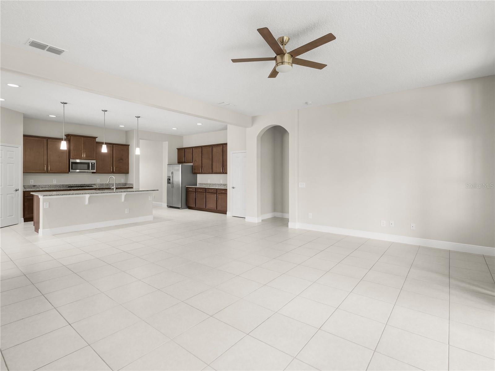 4212 Ruthann Cir Property Photo 6