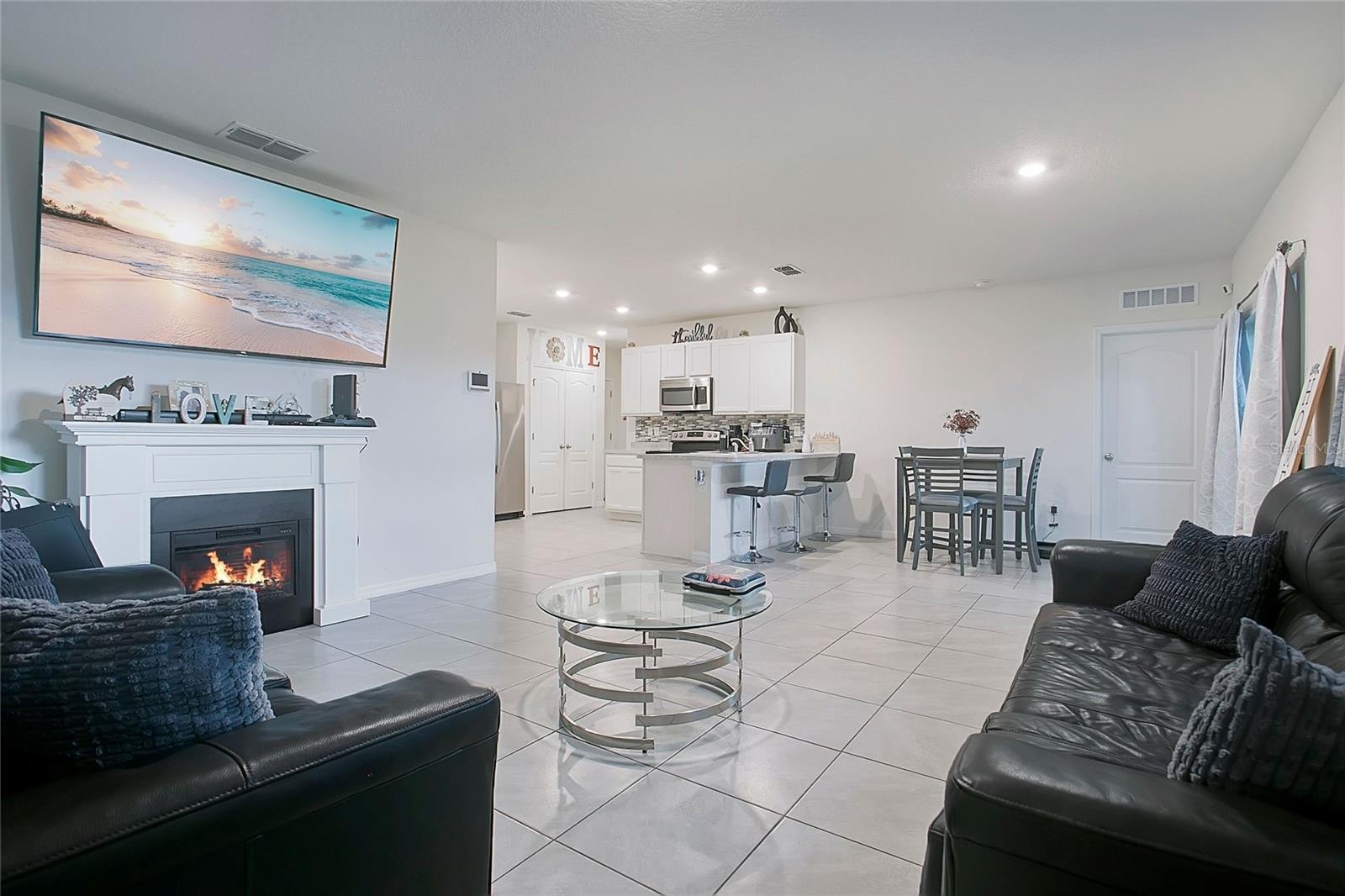 3676 Scarlet Oak Dr Property Photo 6