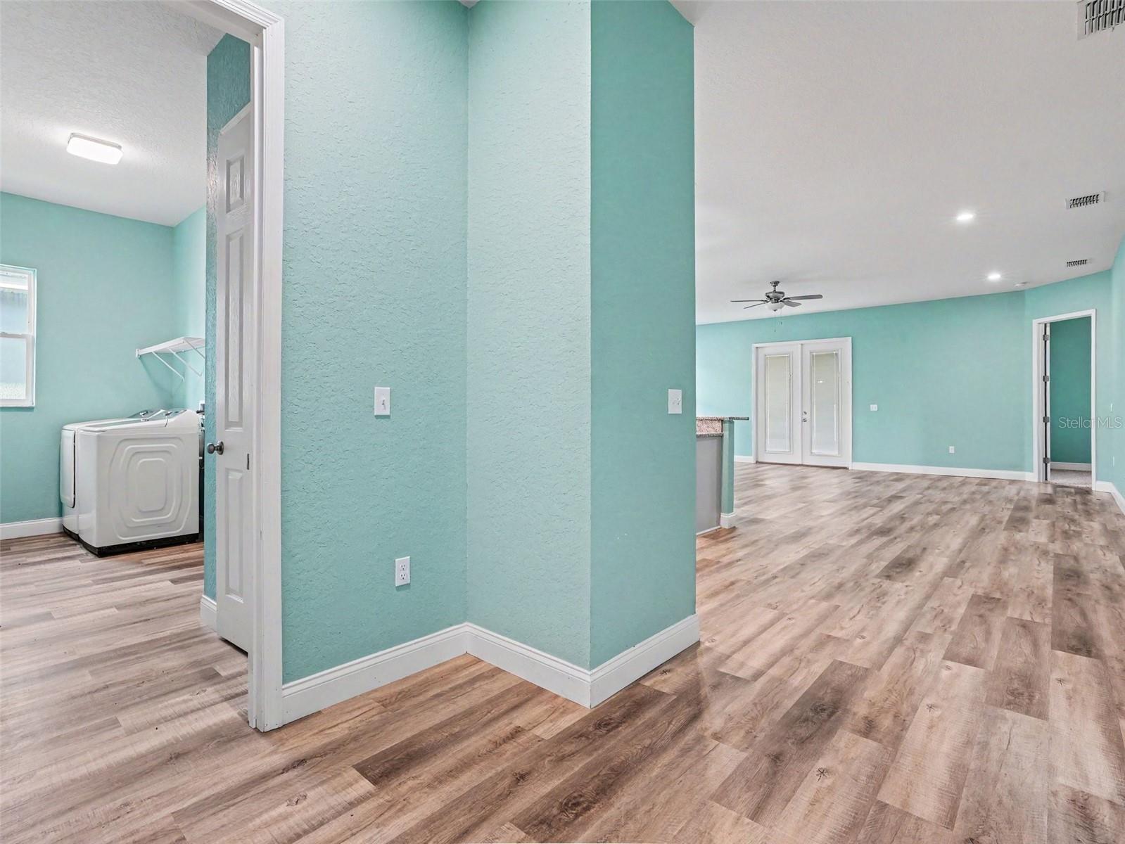 227 Burbank Ave Property Photo 6