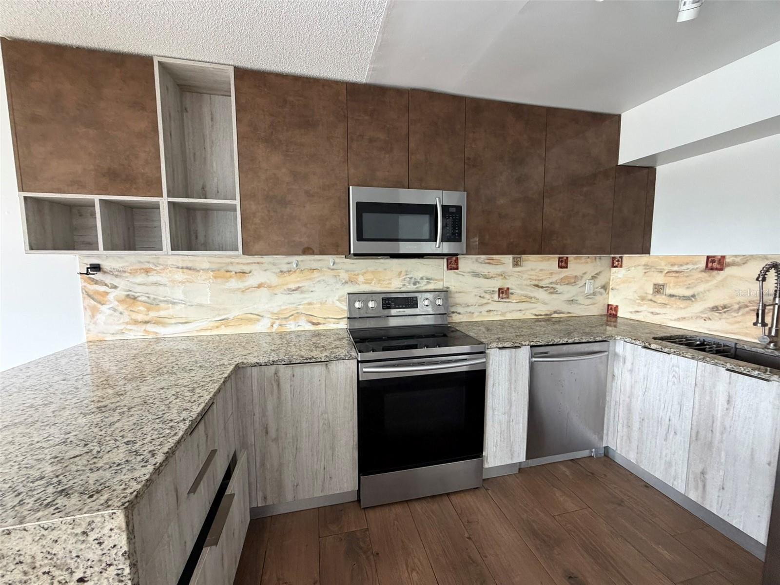5317 Curry Ford Rd #p204 Property Photo 3