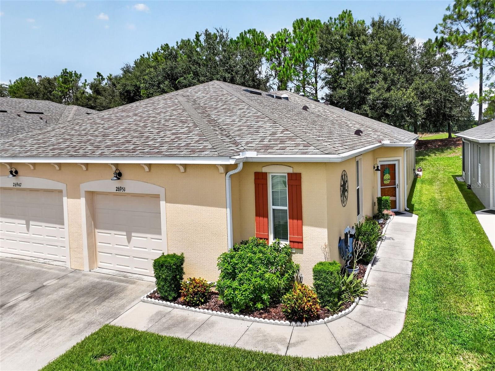 26951 White Plains Way Property Photo 1