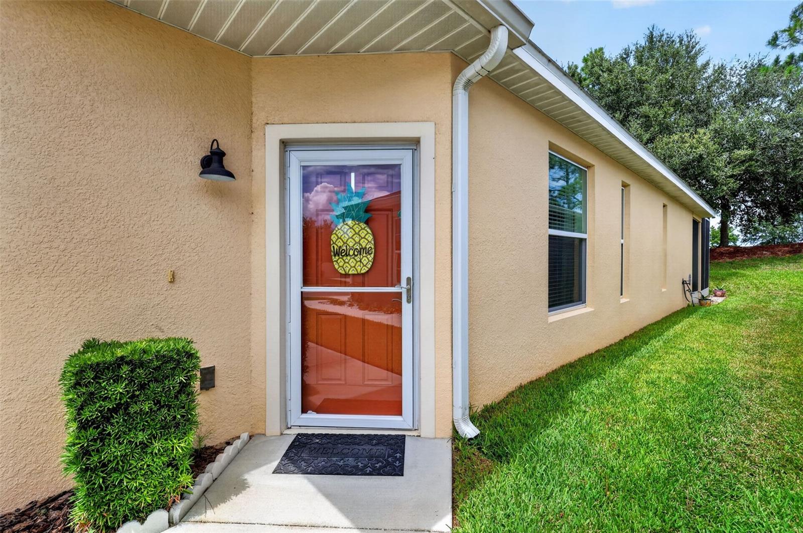 26951 White Plains Way Property Photo 2