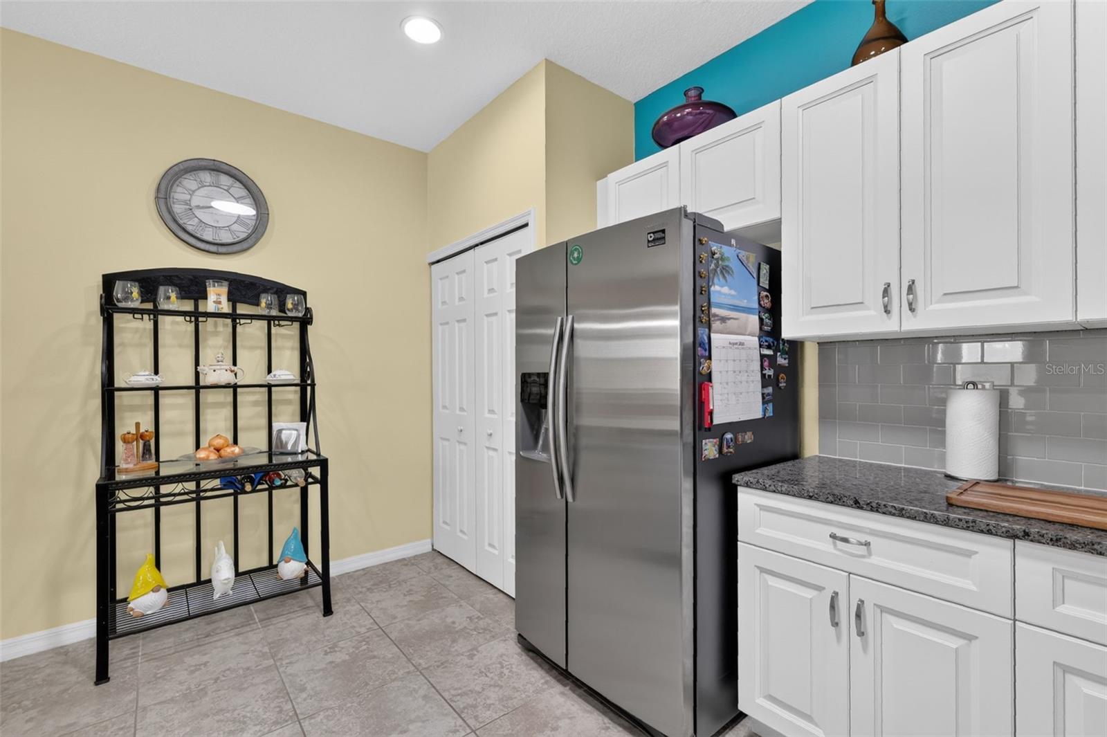26951 White Plains Way Property Photo 9