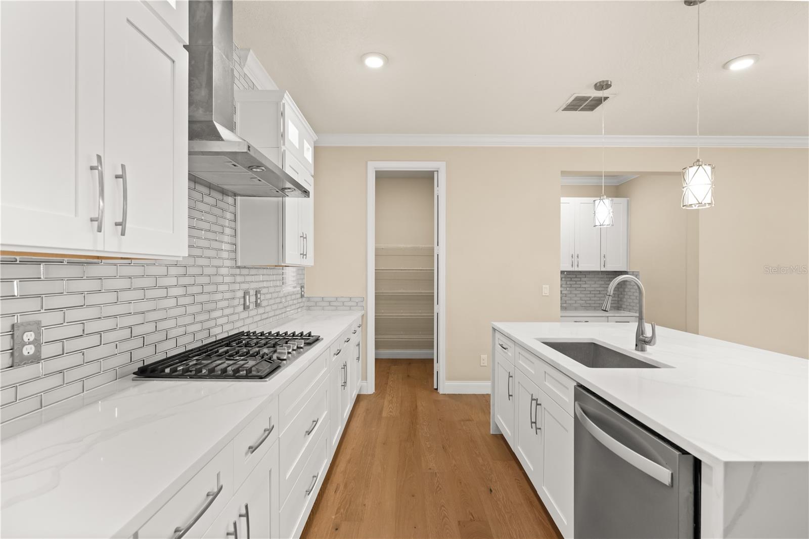 8224 Procida Isle Ln Property Photo 23