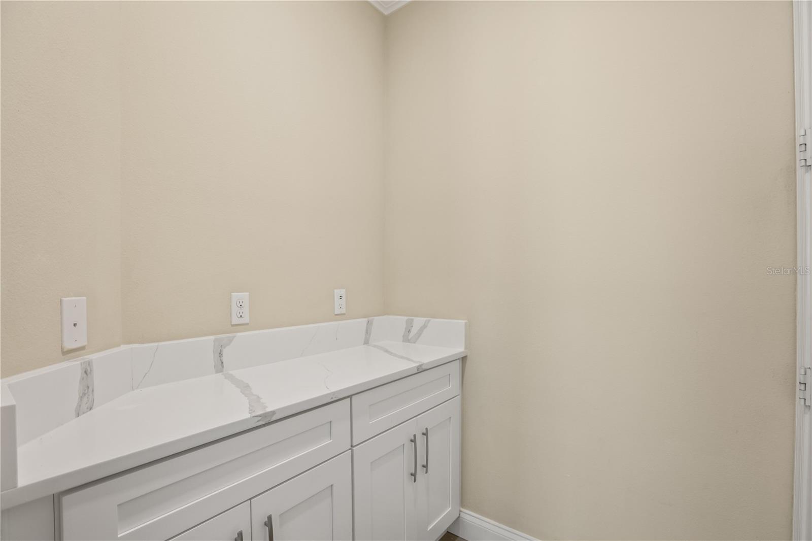 8224 Procida Isle Ln Property Photo 57