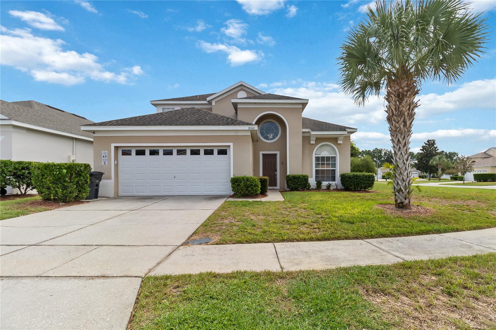 O6435224 Property Photo 2