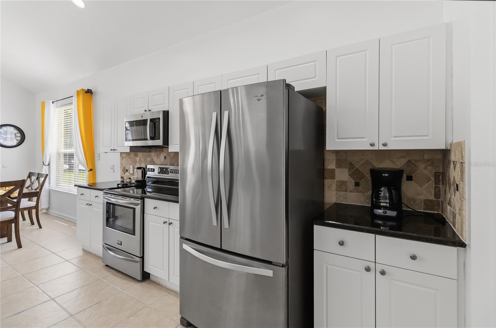 O6435224 Property Photo 9