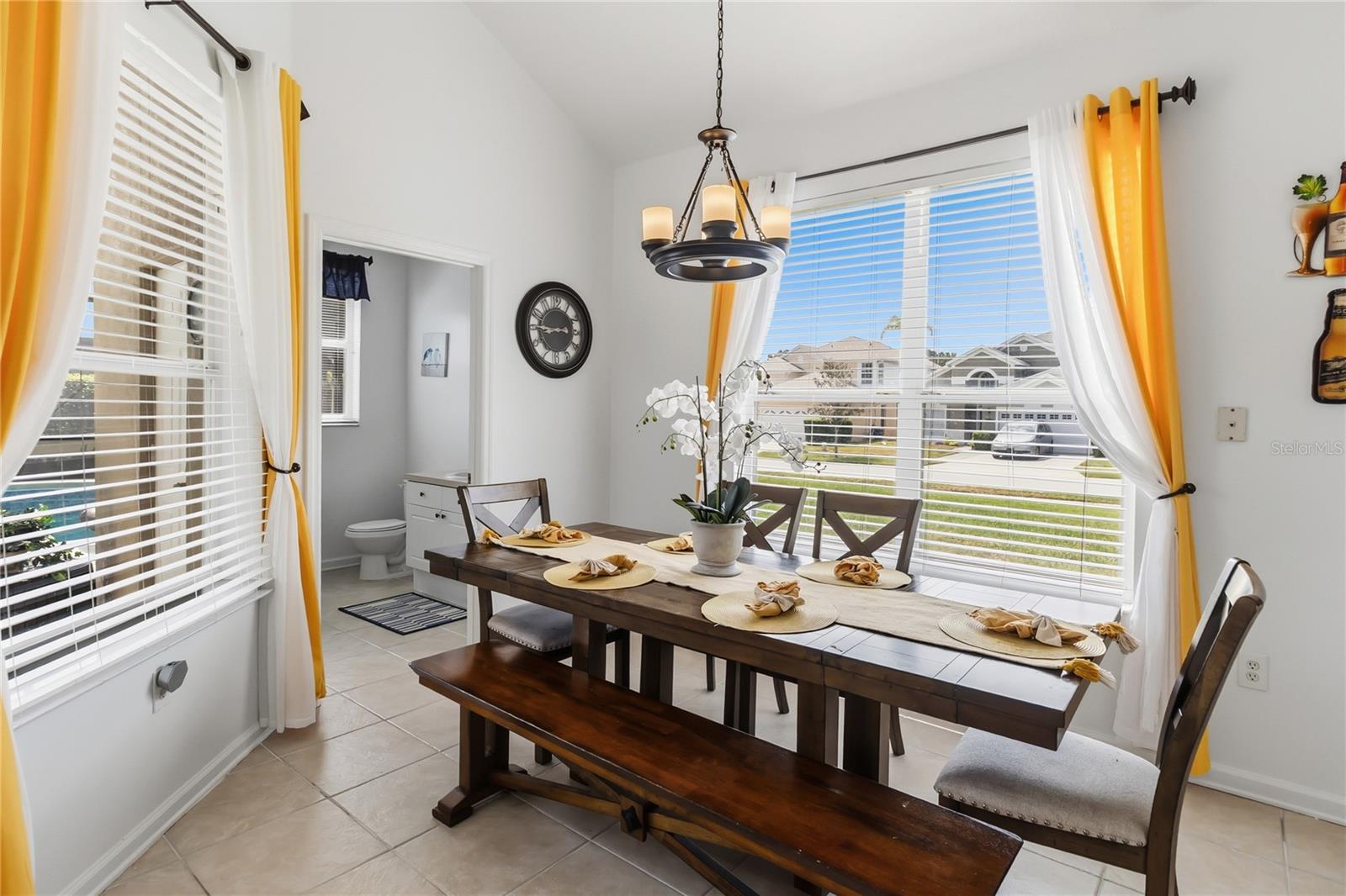 O6435224 Property Photo 11