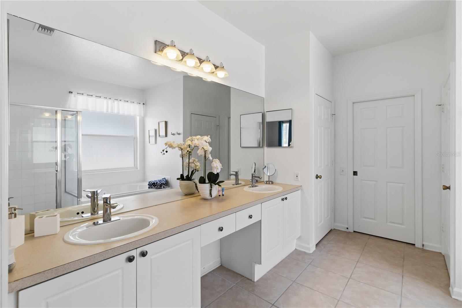O6435224 Property Photo 15