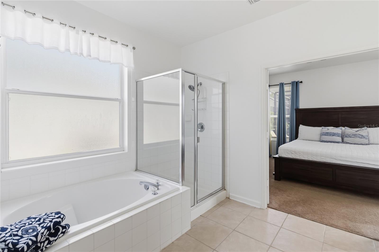 O6435224 Property Photo 16