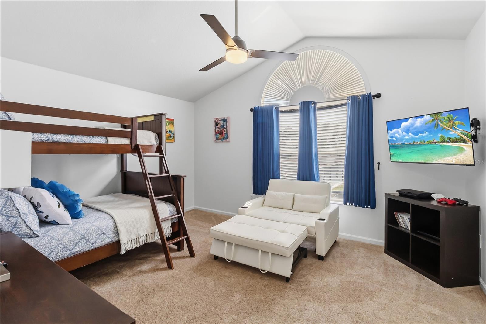 O6435224 Property Photo 22