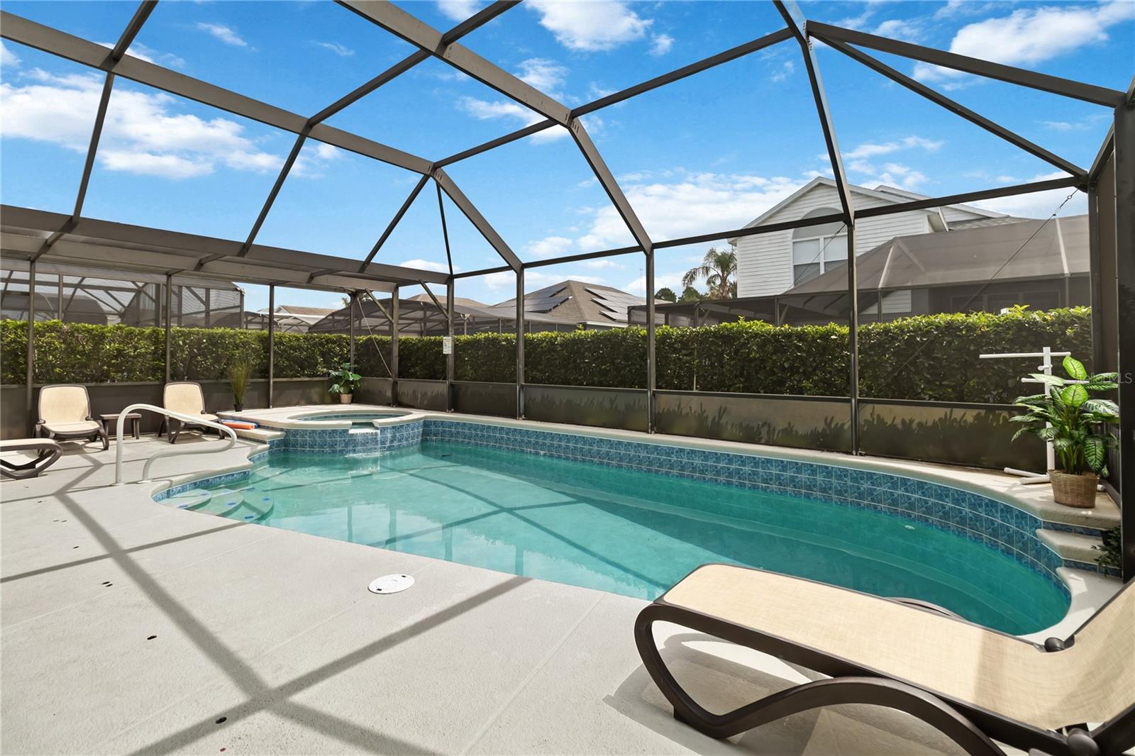 O6435224 Property Photo 28