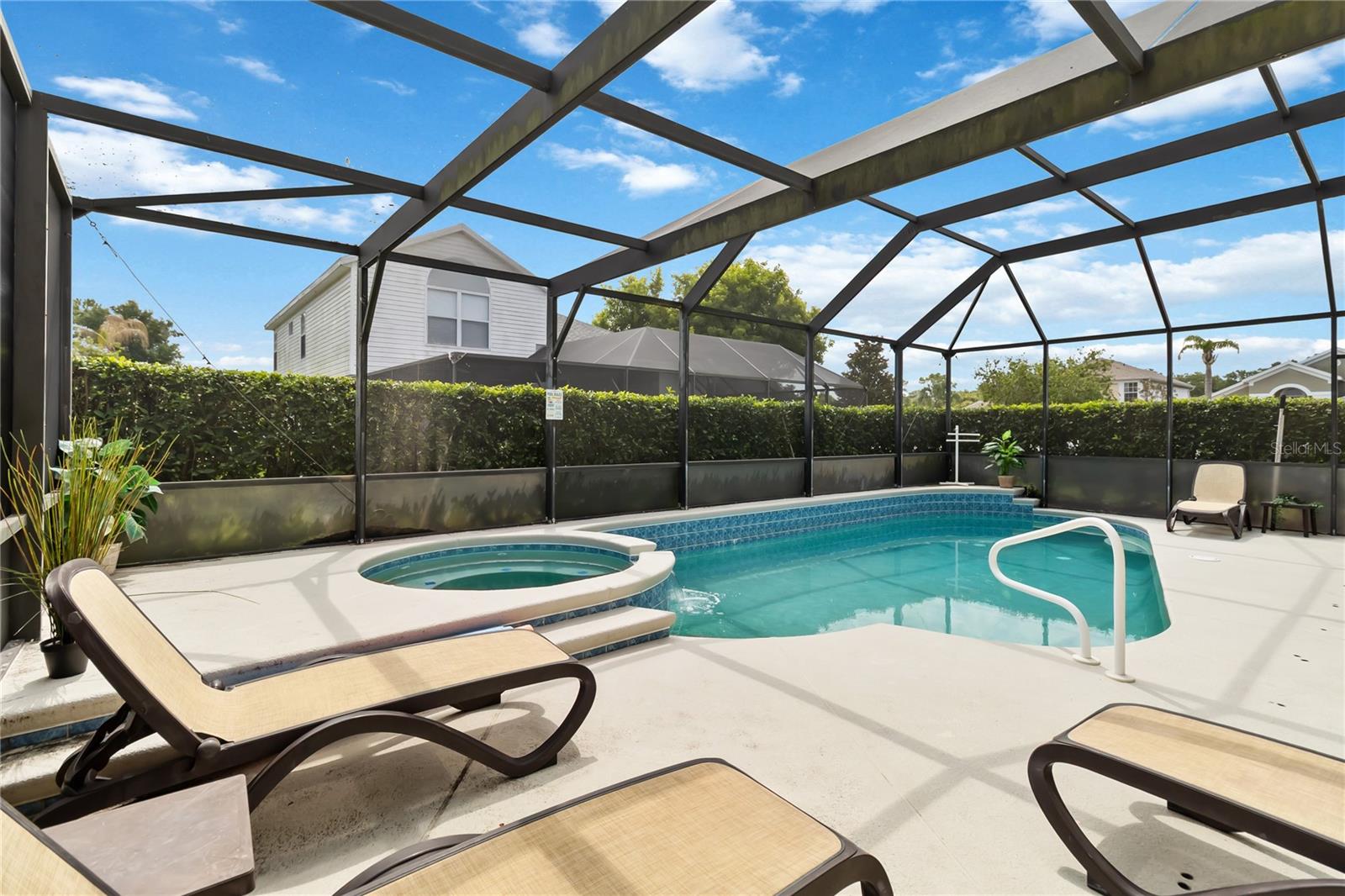 O6435224 Property Photo 29