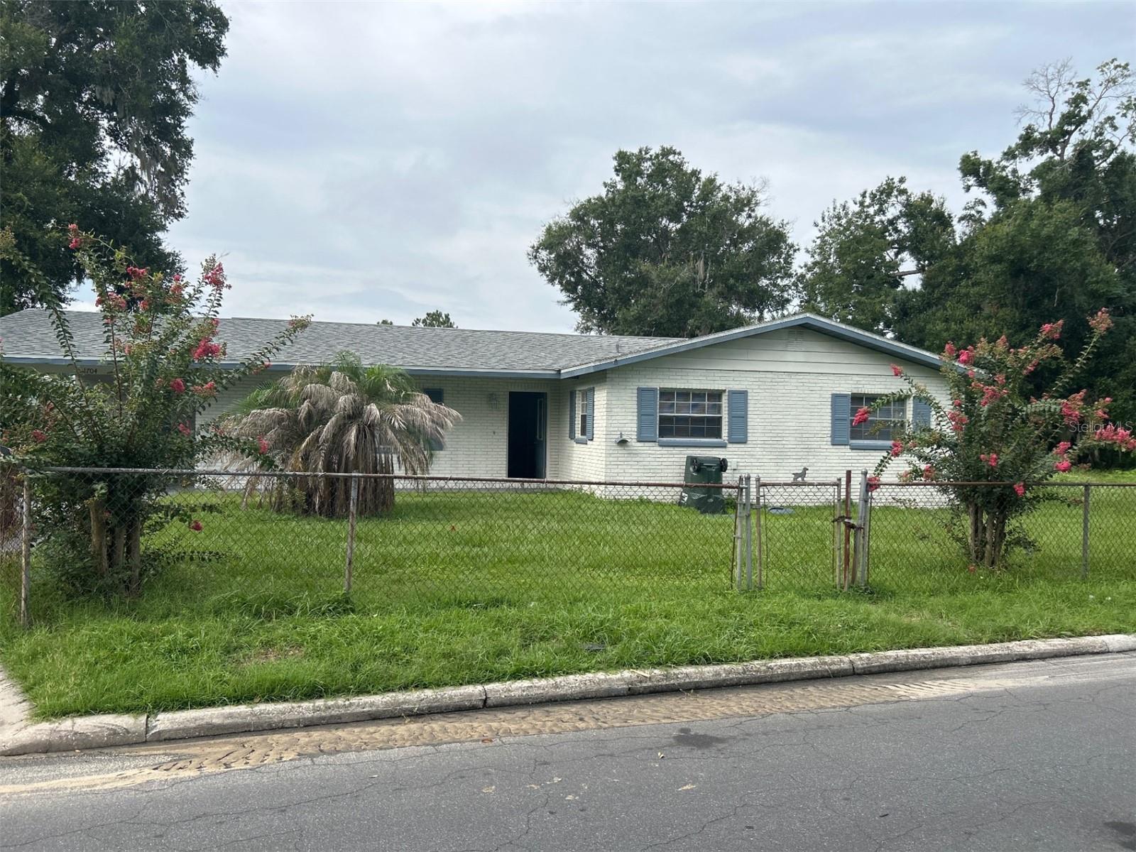 1704 Wayman St Property Photo 1