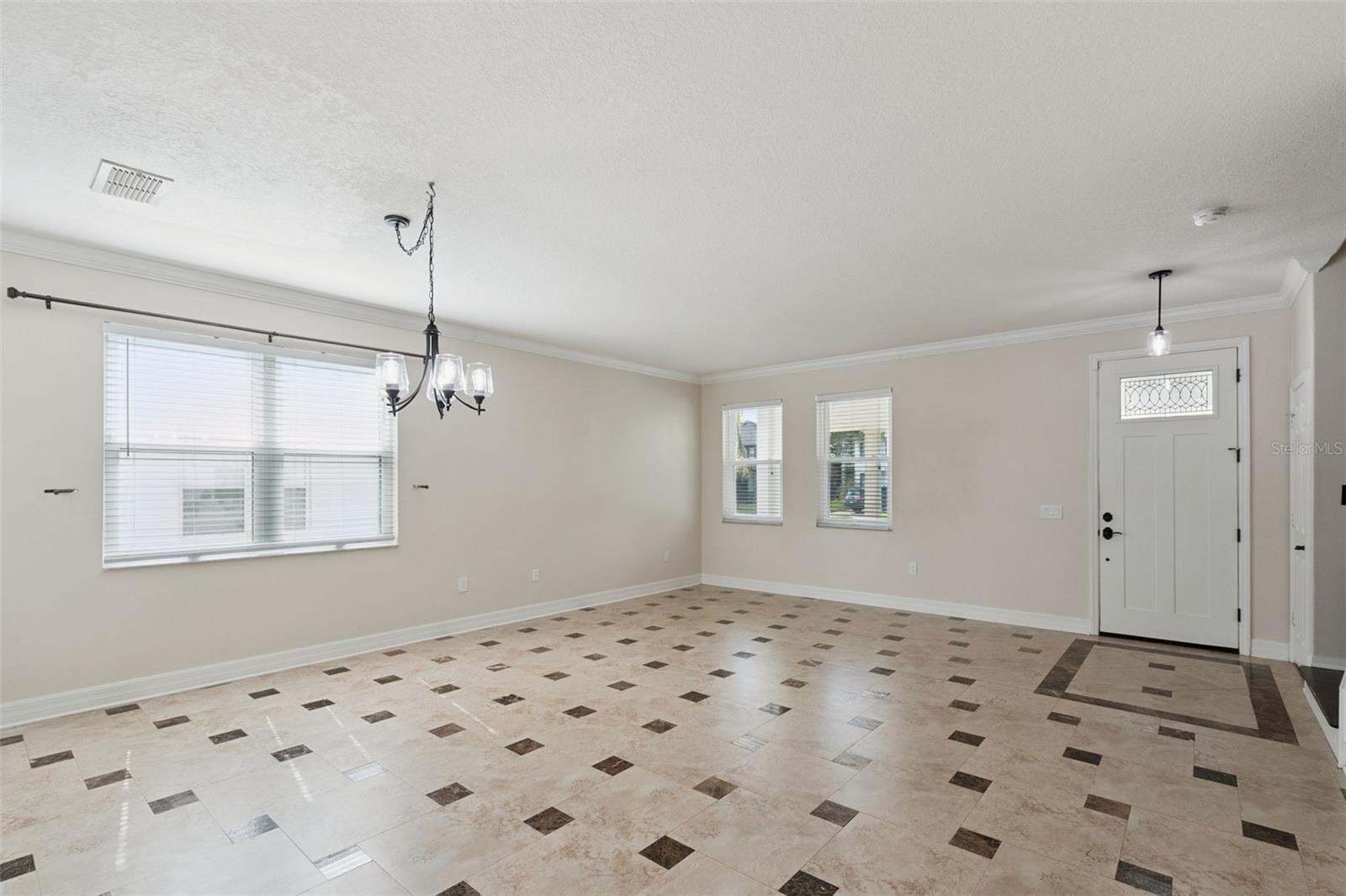 10107 Malpas Pt Property Photo 6
