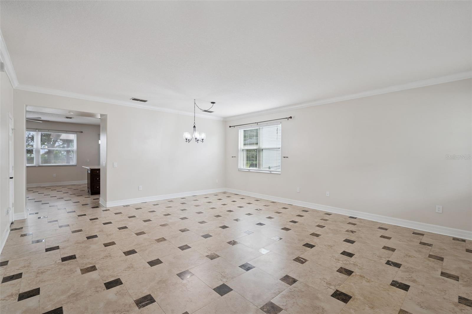 10107 Malpas Pt Property Photo 7