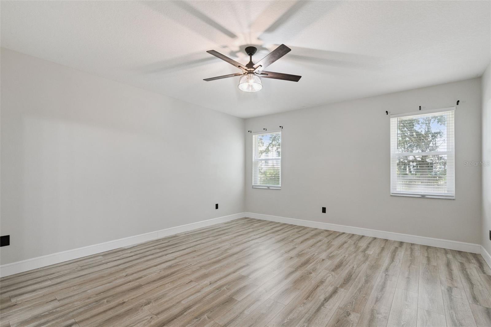 10107 Malpas Pt Property Photo 14