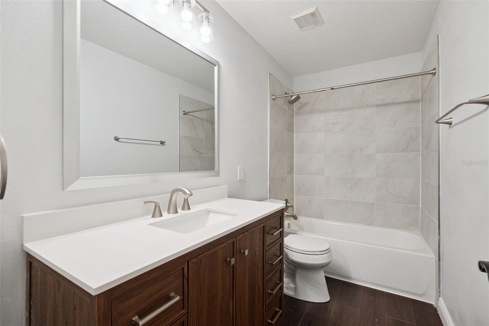 10107 Malpas Pt Property Photo 24