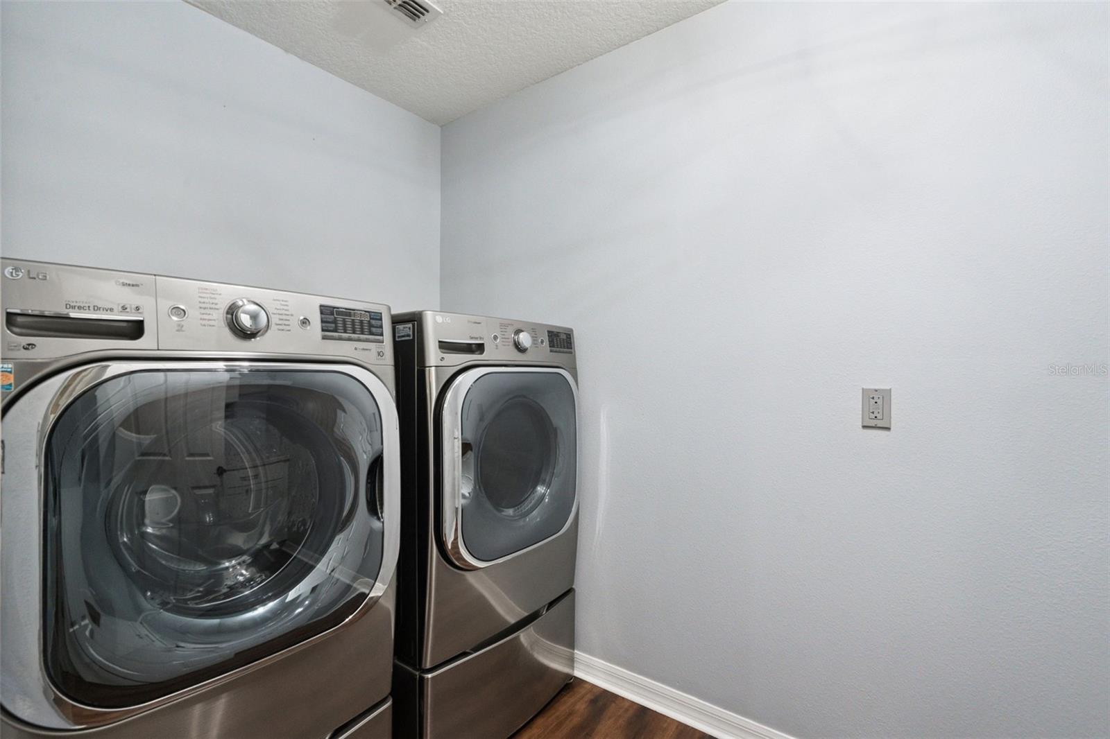 10107 Malpas Pt Property Photo 31