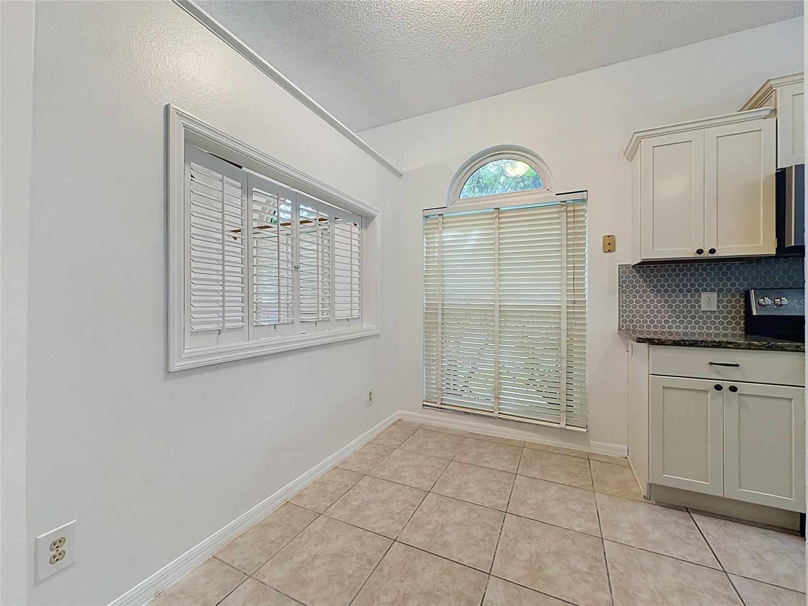 1047 Kelly Creek Cir Property Photo 8