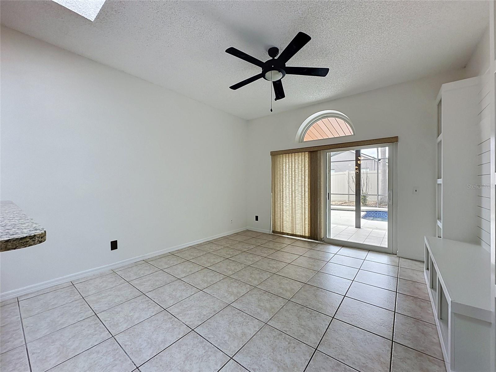 1047 Kelly Creek Cir Property Photo 19