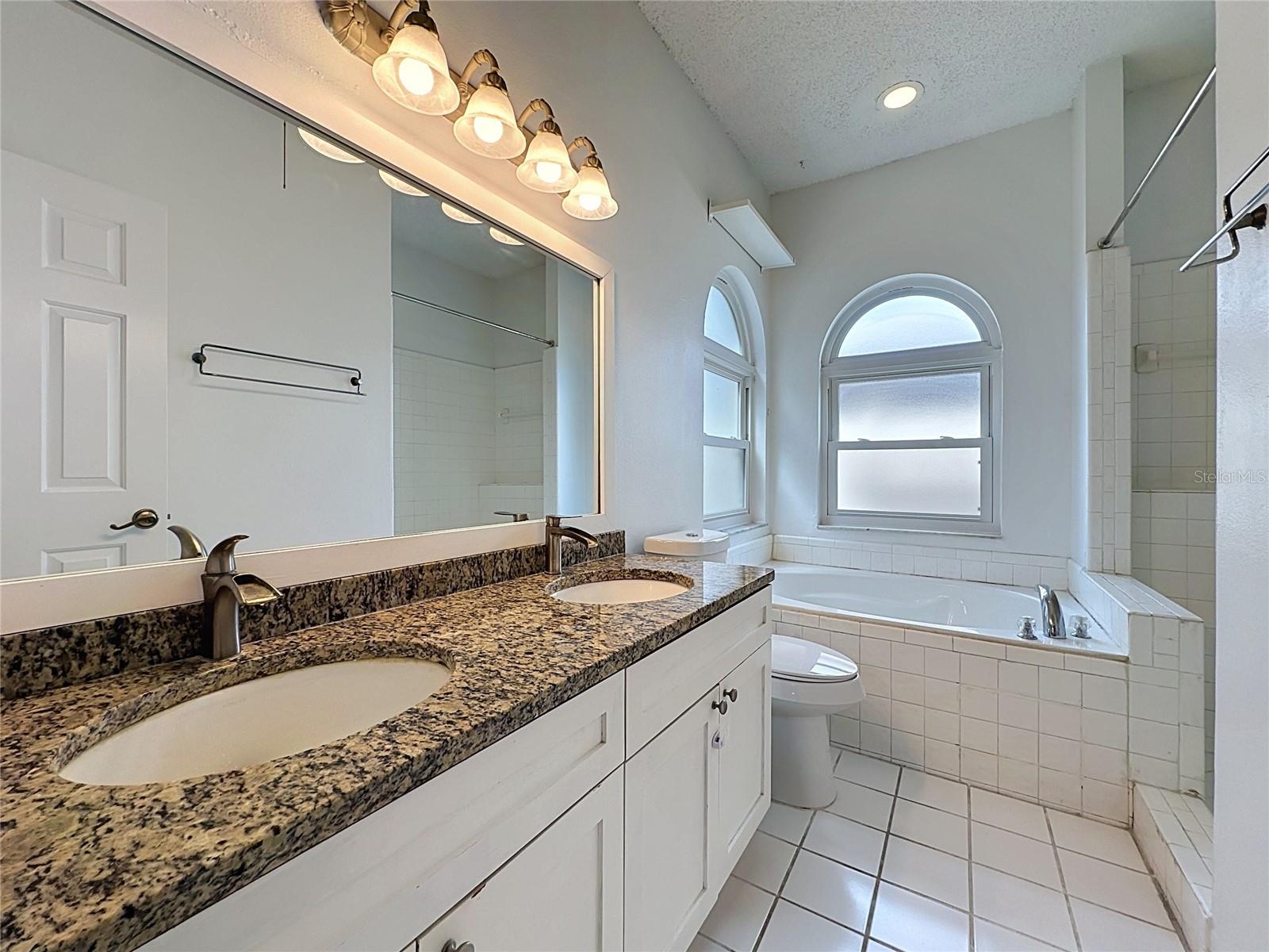 1047 Kelly Creek Cir Property Photo 23