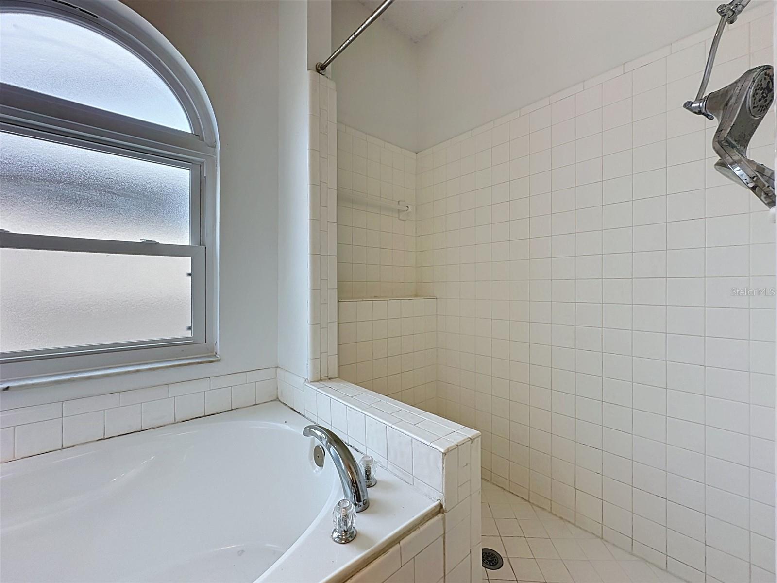 1047 Kelly Creek Cir Property Photo 24