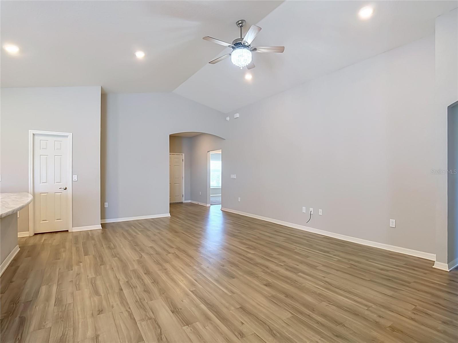 1235 Mountain Flower Ln Property Photo 16