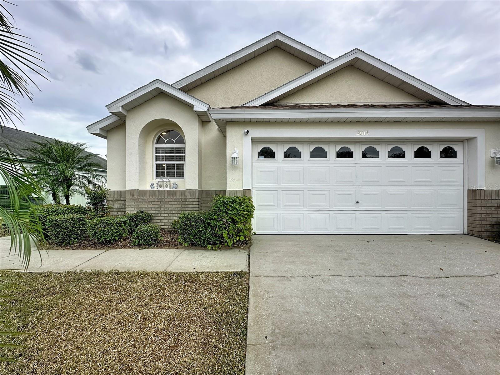 2615 Summer Creek Dr Property Photo 4