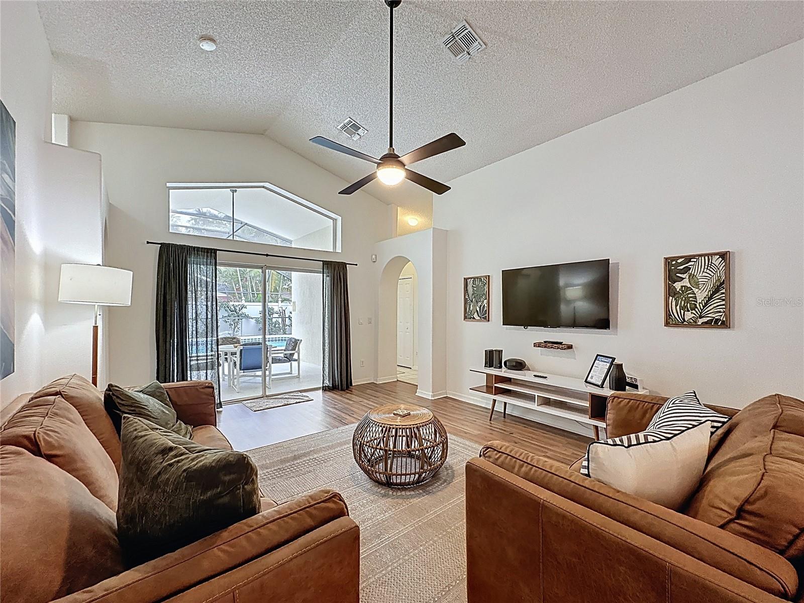 2615 Summer Creek Dr Property Photo 11