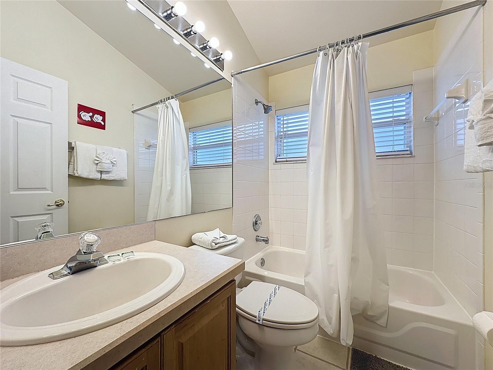 2615 Summer Creek Dr Property Photo 34