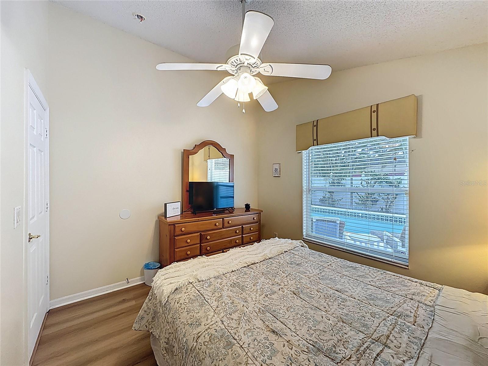 2615 Summer Creek Dr Property Photo 36