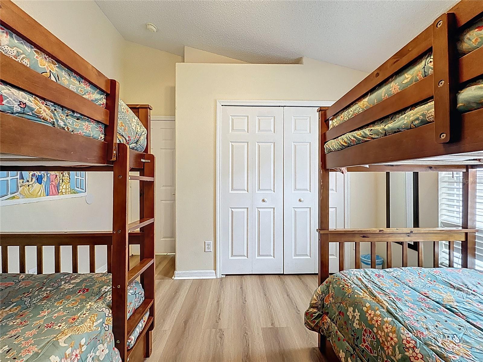 2615 Summer Creek Dr Property Photo 40