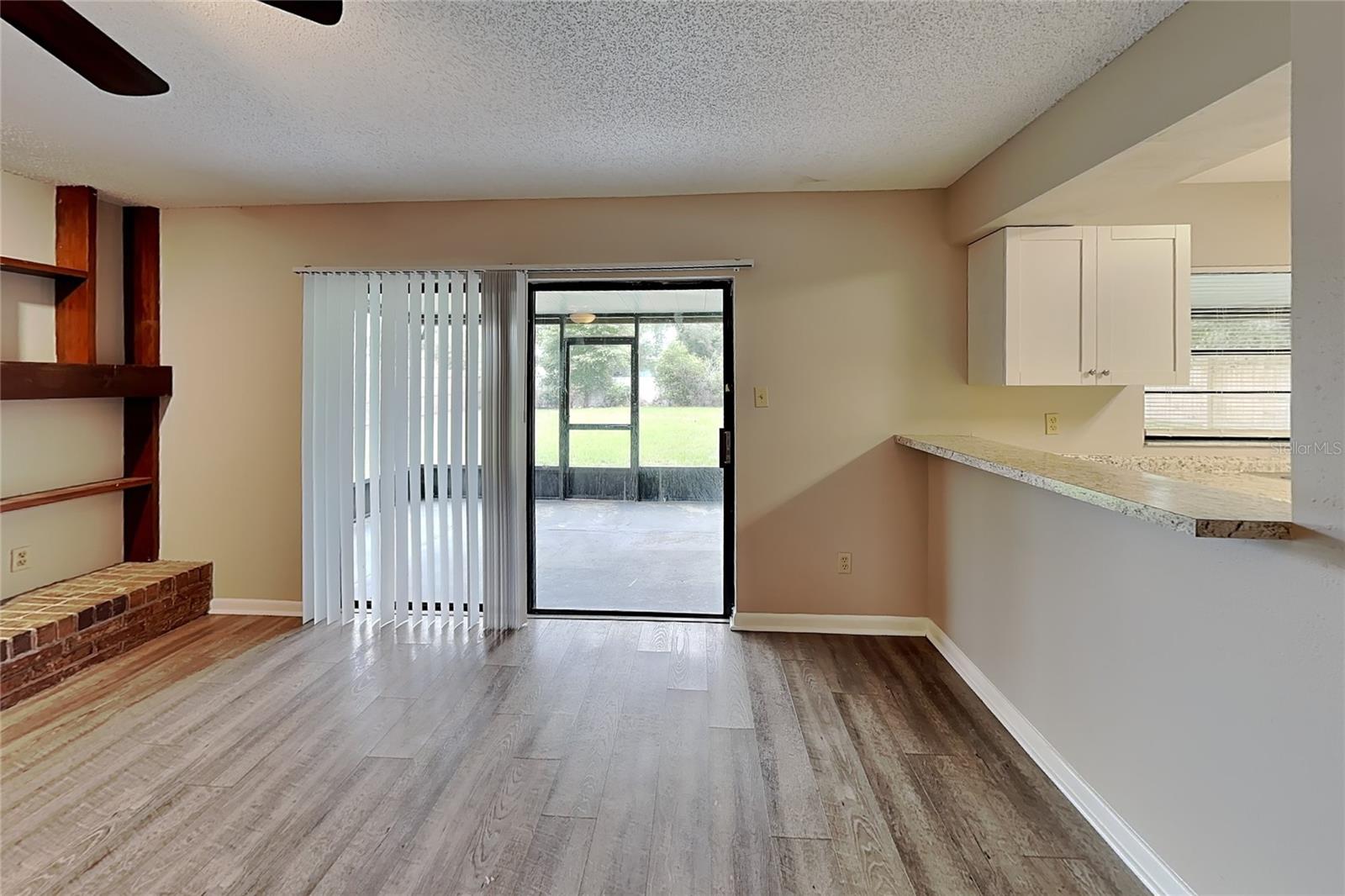 O6435275 Property Photo 2