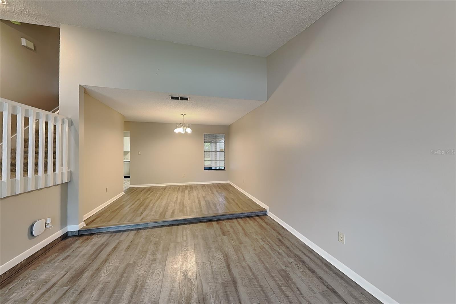 O6435275 Property Photo 3