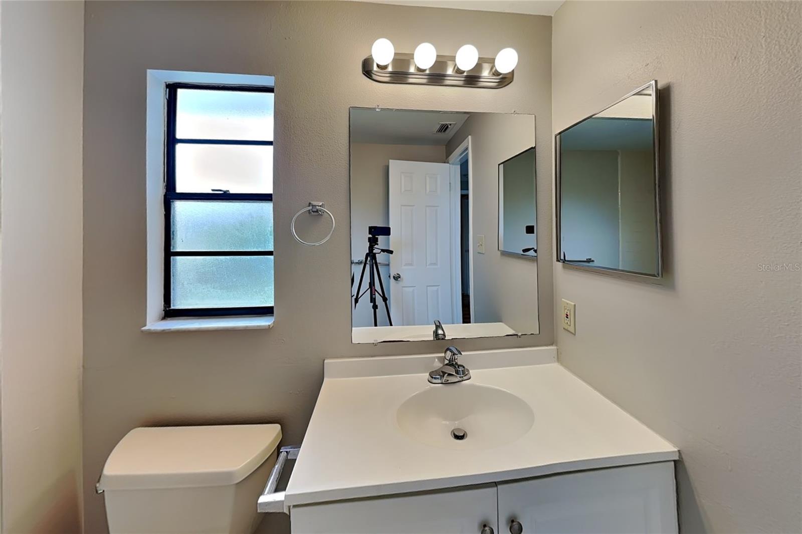 O6435275 Property Photo 8