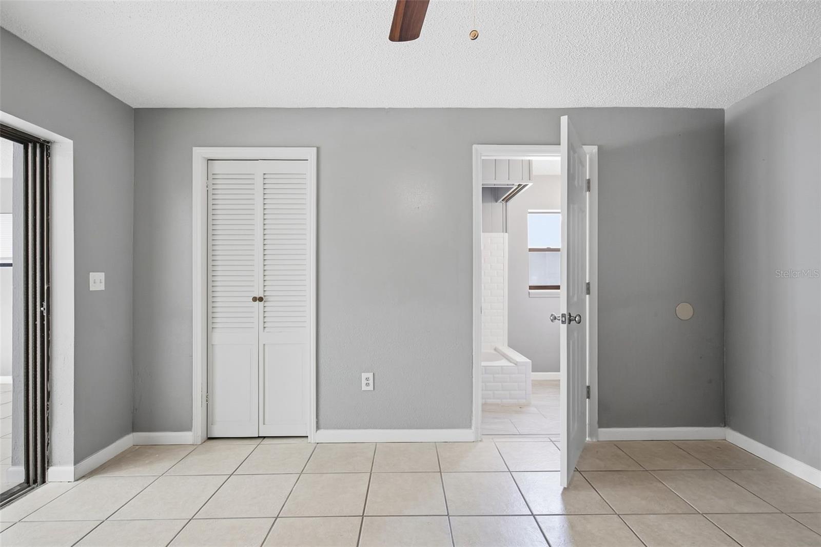 7010 Southwind Dr Property Photo 23