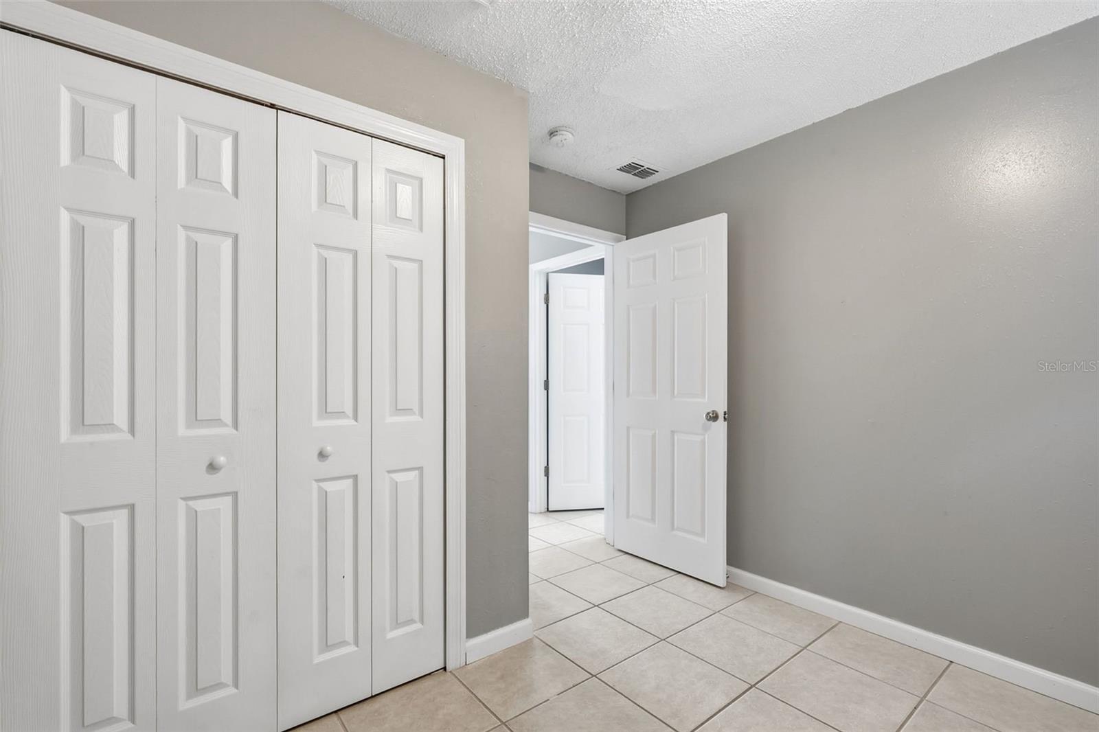 7010 Southwind Dr Property Photo 29