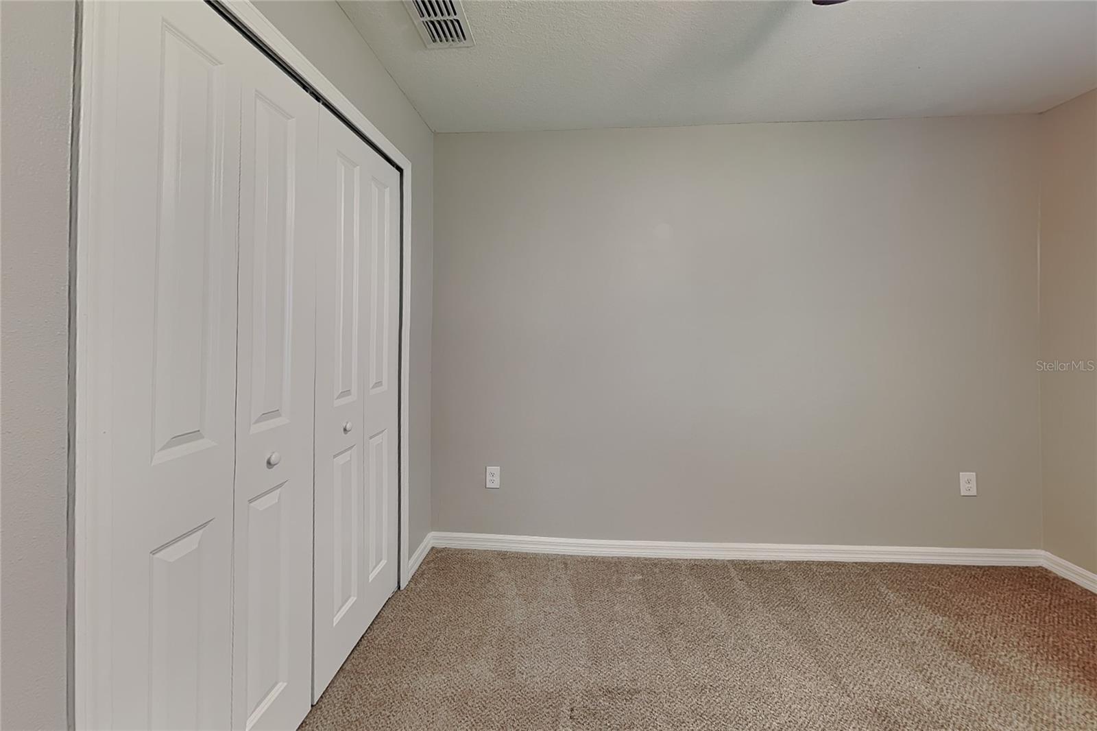 O6435286 Property Photo 10